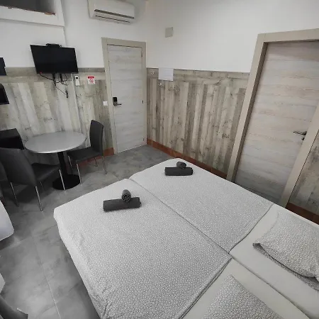 ріаza Lfach Guest house *